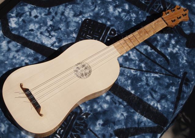 Chitarra-rinascimentale-Cardosa